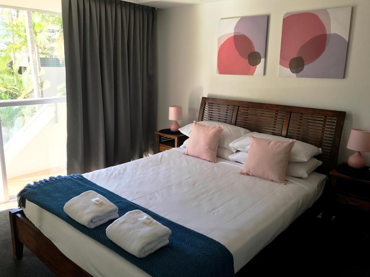 Baronnet Apartments Gold Coast Extérieur photo