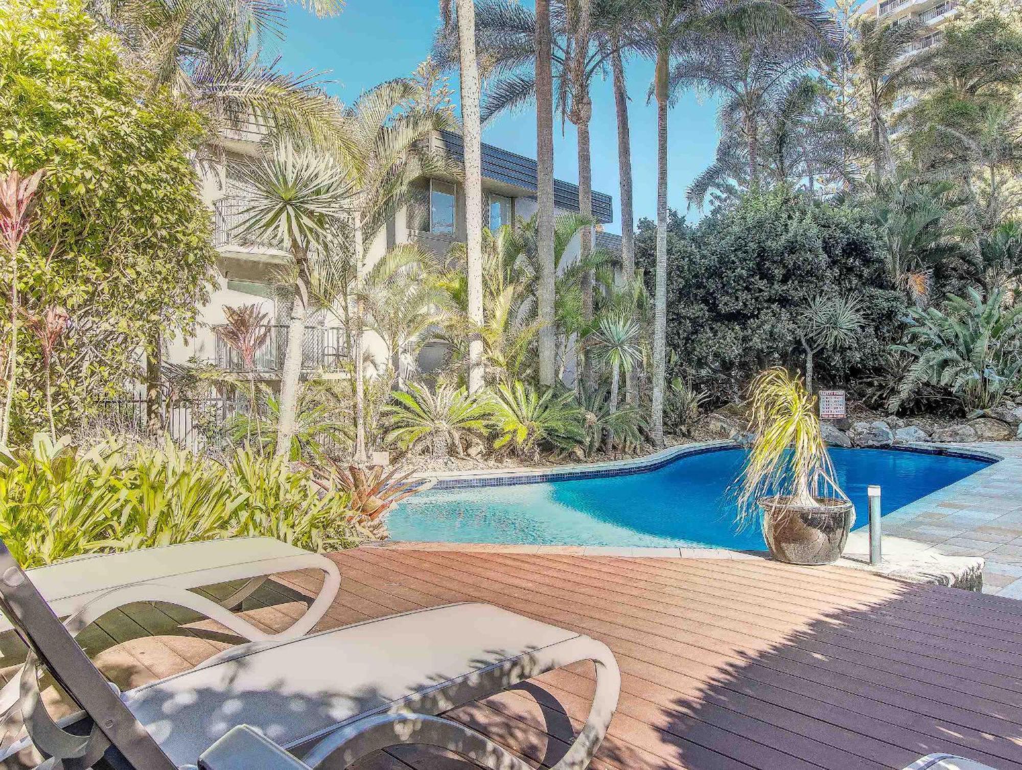 Baronnet Apartments Gold Coast Extérieur photo
