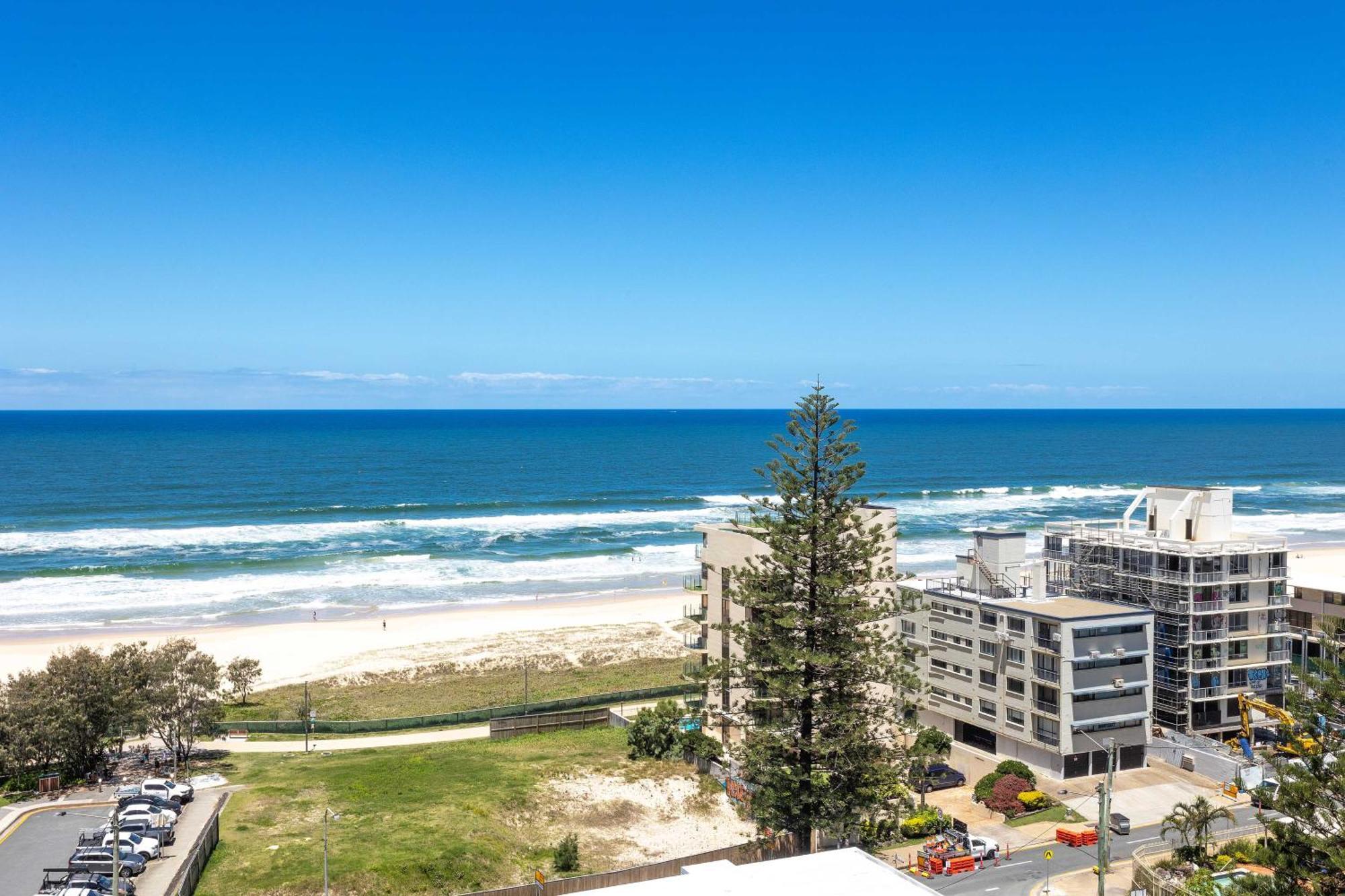 Baronnet Apartments Gold Coast Extérieur photo